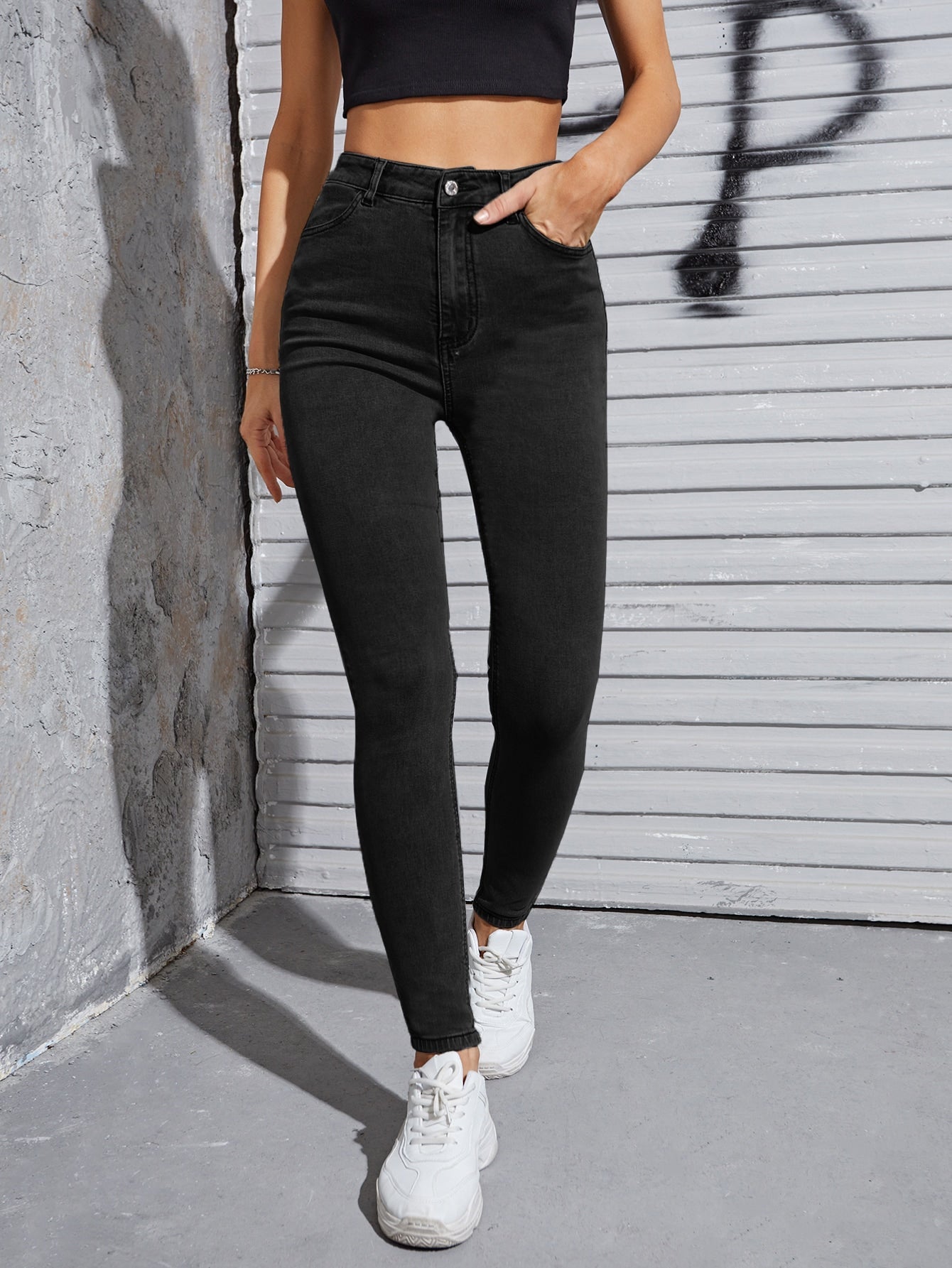 Slim high-waisted jeans