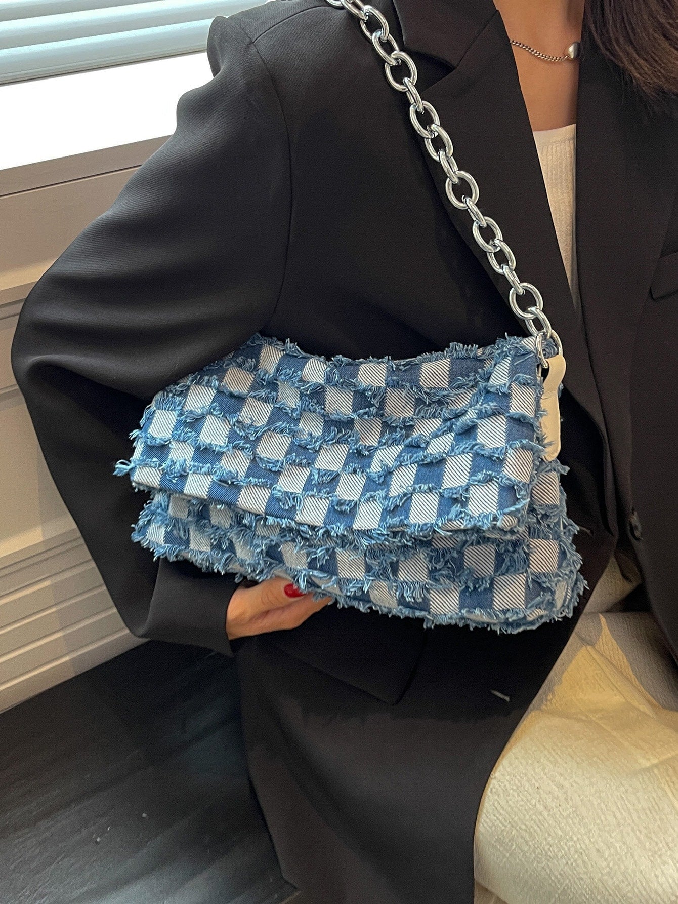 Square bag with check pattern