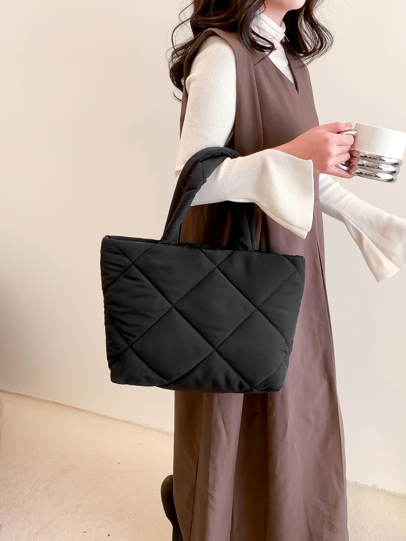 shoulder bag with quilted