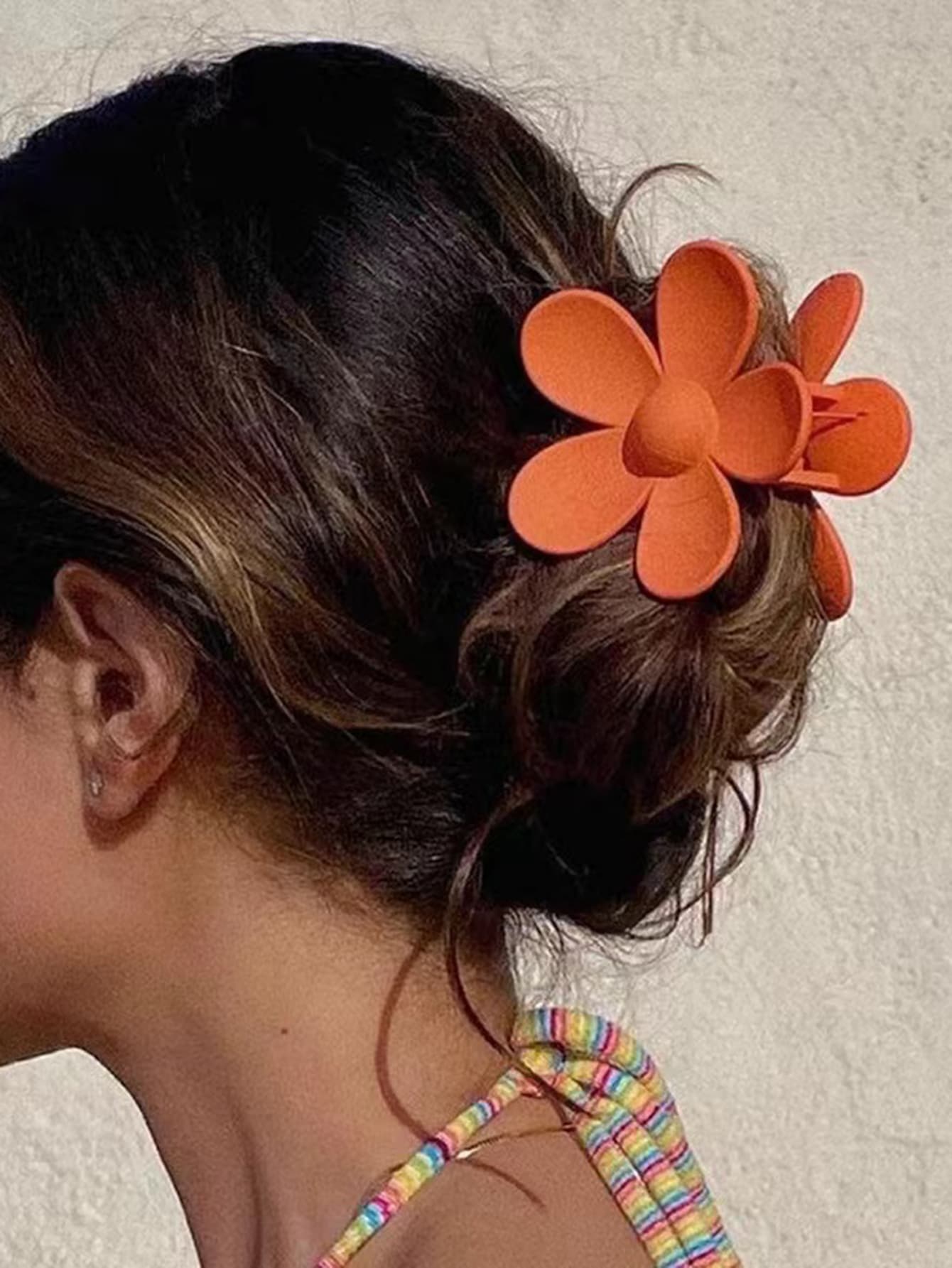 hair clip with flower design