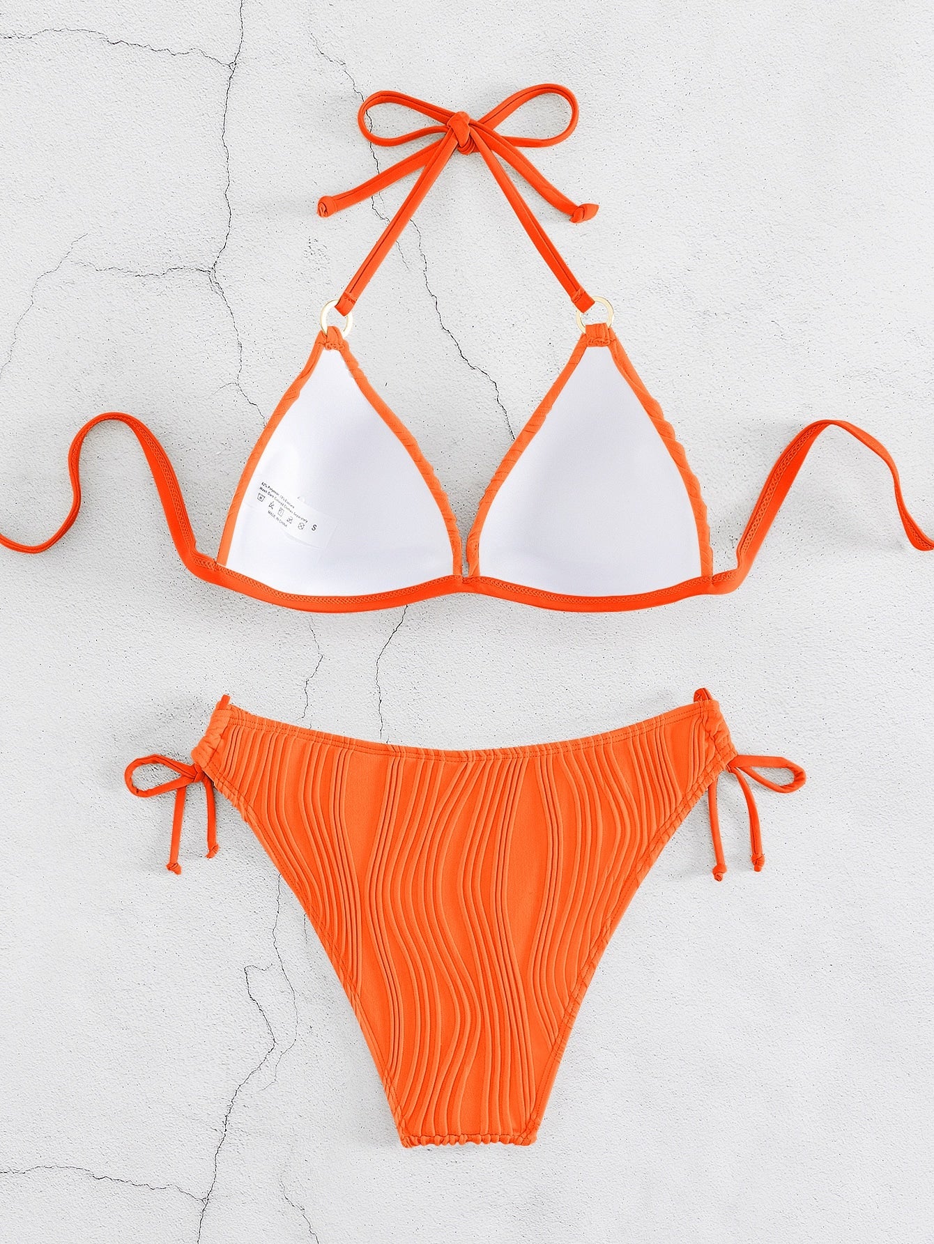 Bikini with halter neck, triangle side band