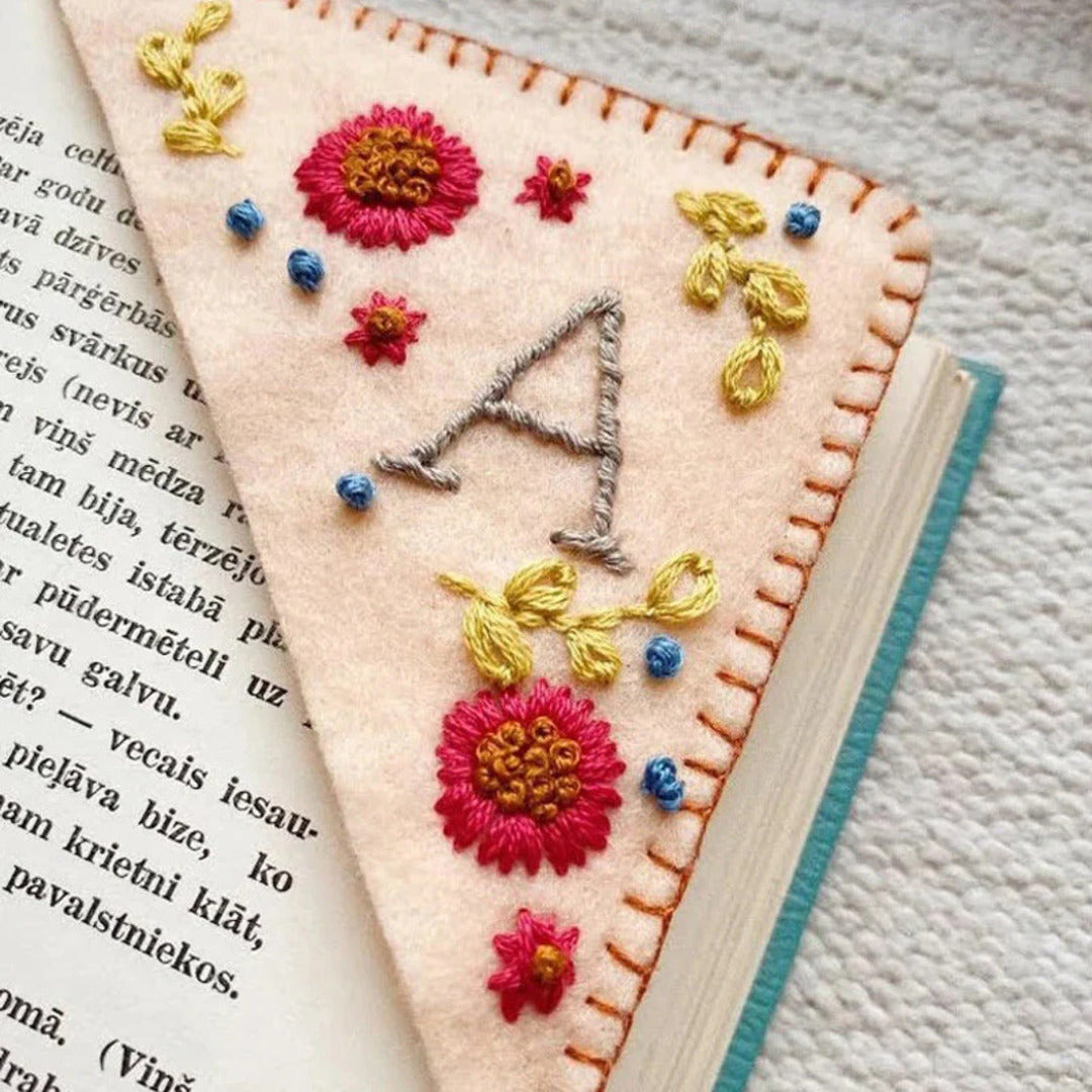 40% OFF | Personalized hand-embroidered corner bookmark 