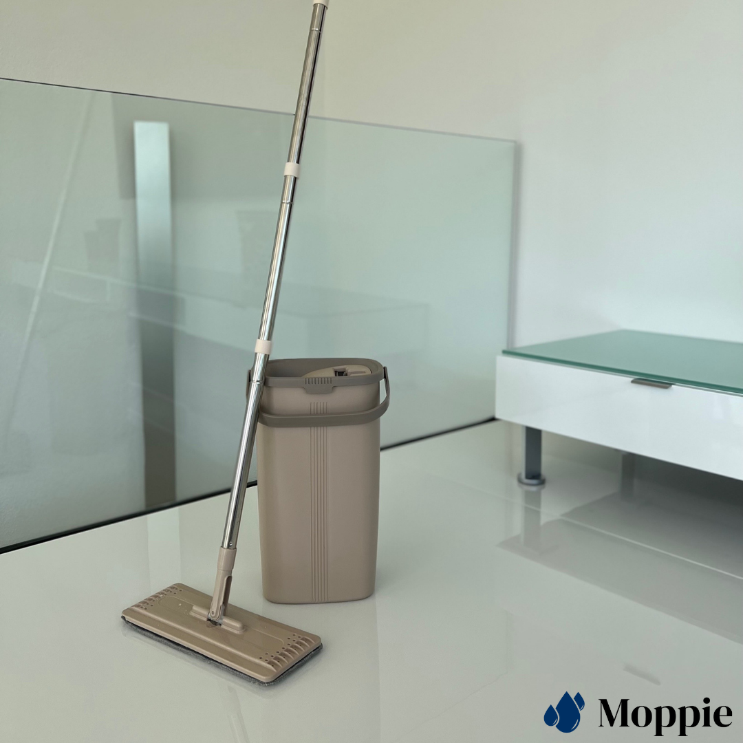 Moppie - Mop incl. 2 microfiber pads (50% DISCOUNT) 